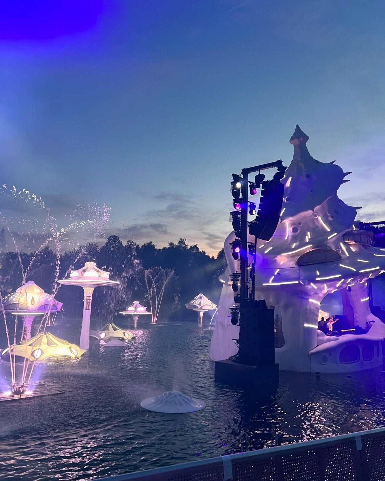 Tomorrowland w2 25/07/2026 1ticket GEZOCHT!, Une personne