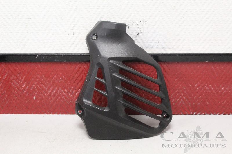 RADIATEURKAP Yamaha N-Max 125 (N MAX NMAX 125-A) (01-2016/-), Dhr. S. di Majo, Gebruikt, Info@cama-motorparts.nl, P.J. Troelstraweg 8 8
3144 CX  MAASSLUIS, NL
