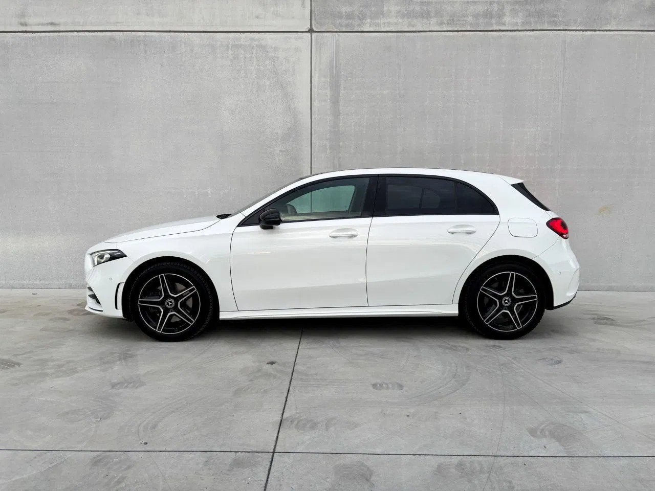 Mercedes-Benz A-Klasse A250e | AMG-Line | Leasing (bj 2023), Auto's, Automaat, Gebruikt, Euro 6, Parkeersensor