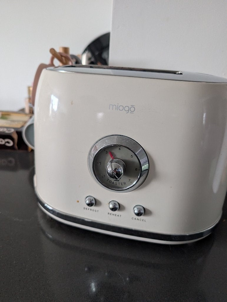 Toaster Miogo, Enlèvement