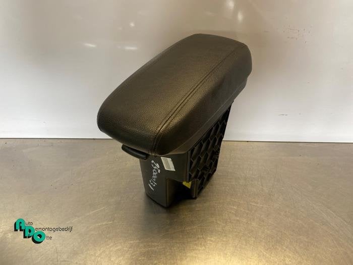 Armleuning van een Kia Rio (Rio 12-), -, -, Ophalen of Verzenden, -
