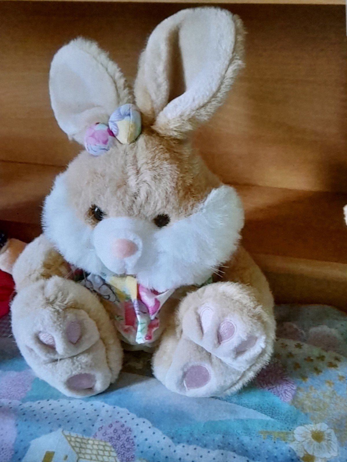 Peluche lapin "fille" en beige avec visage bicolore, Enlèvement ou Envoi, Lavable, Lapin, Comme neuf