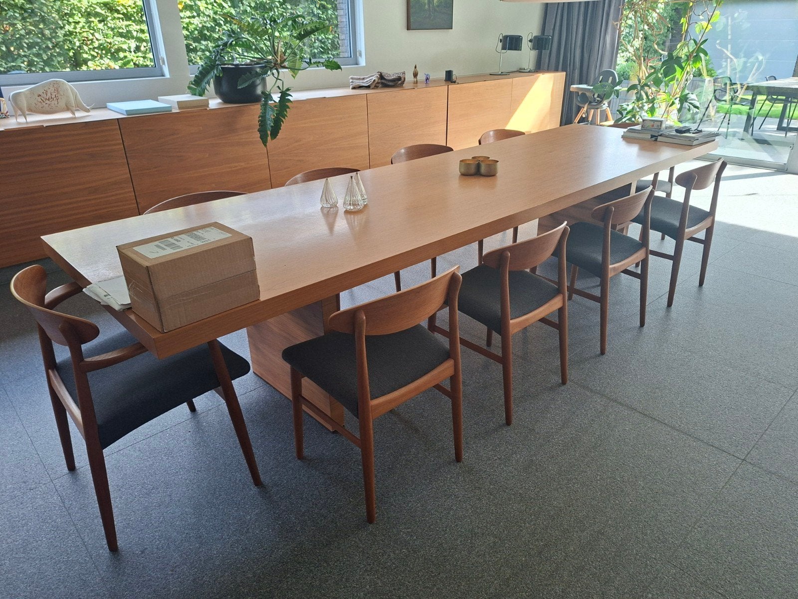 Op maat gemaakte eettafel in notenfineer, Maison & Meubles, 100 à 150 cm, Enlèvement, Utilisé, Rectangulaire