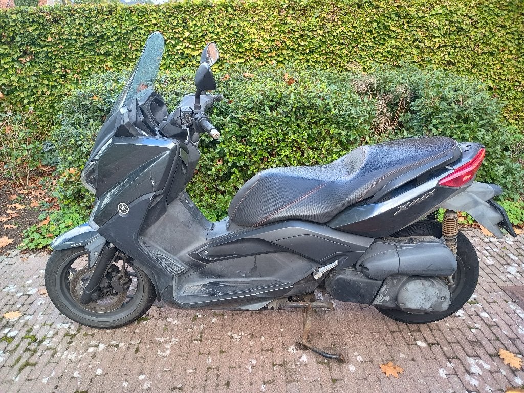 Yamaha xmax - Defect! Onderdelen!, Motos, Enlèvement, Utilisé