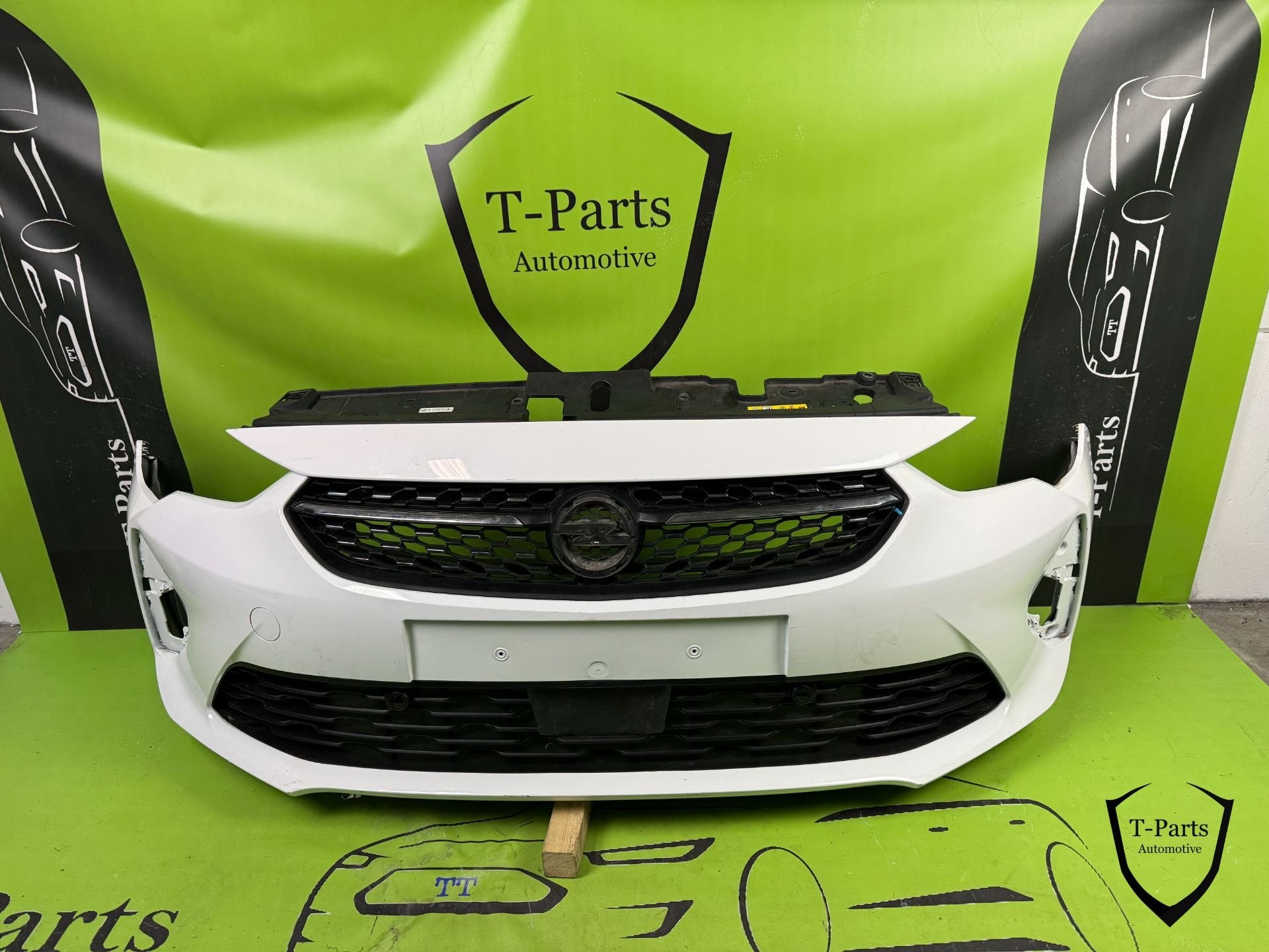 opel corsa F GS line voorbumper bumper grille rooster, Info@fabrikant.eu, Opel, Bumper, Fabrikantstraat 1
1000 AA  Amsterdam