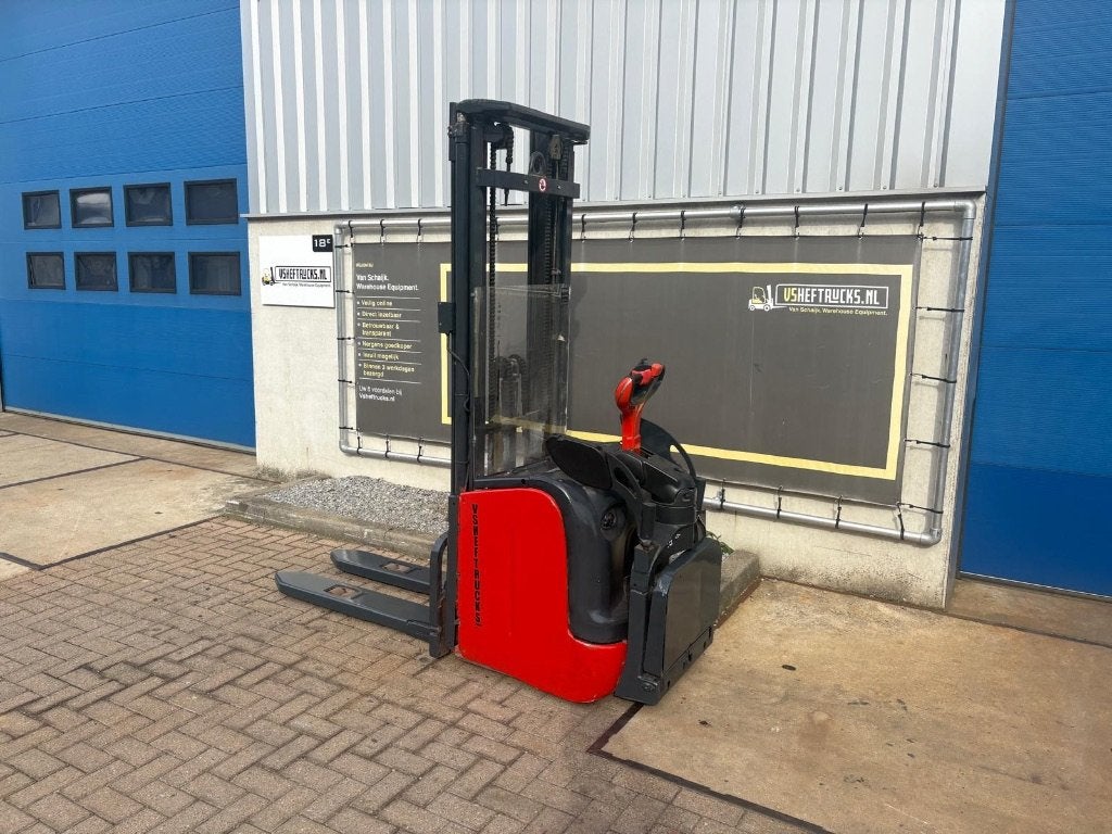 VS-23054 Elektrische triplex stapelaar Linde 5300mm, Gebruikt
