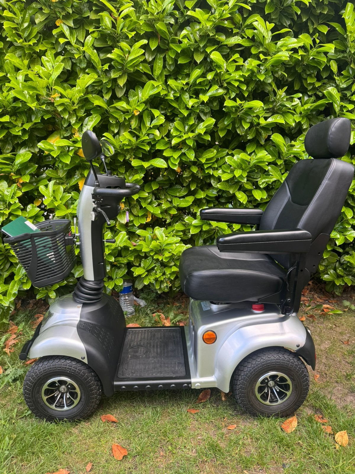 Trottinette électrique vermeiren pour personnes handicapées, Divers, Chaises roulantes, Comme neuf, Pliant, Enlèvement ou Envoi