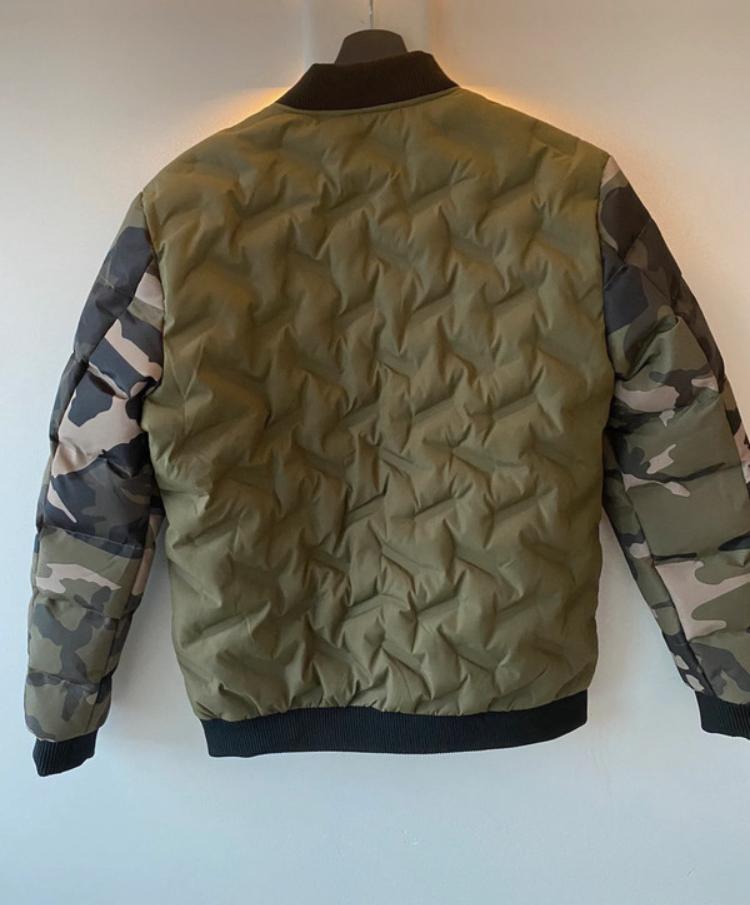 Camouflage bomber jacket, Ophalen, Zo goed als nieuw