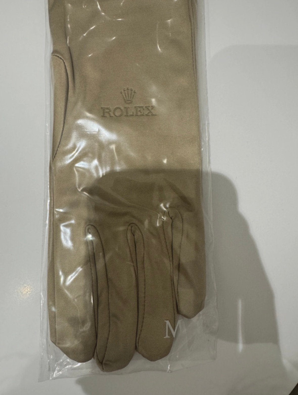 Rolex handschoenen maat M en bezel protector N225, Bijoux, Sacs & Beauté, Montres | Anciennes | Antiquités, Montre-bracelet, Autres marques
