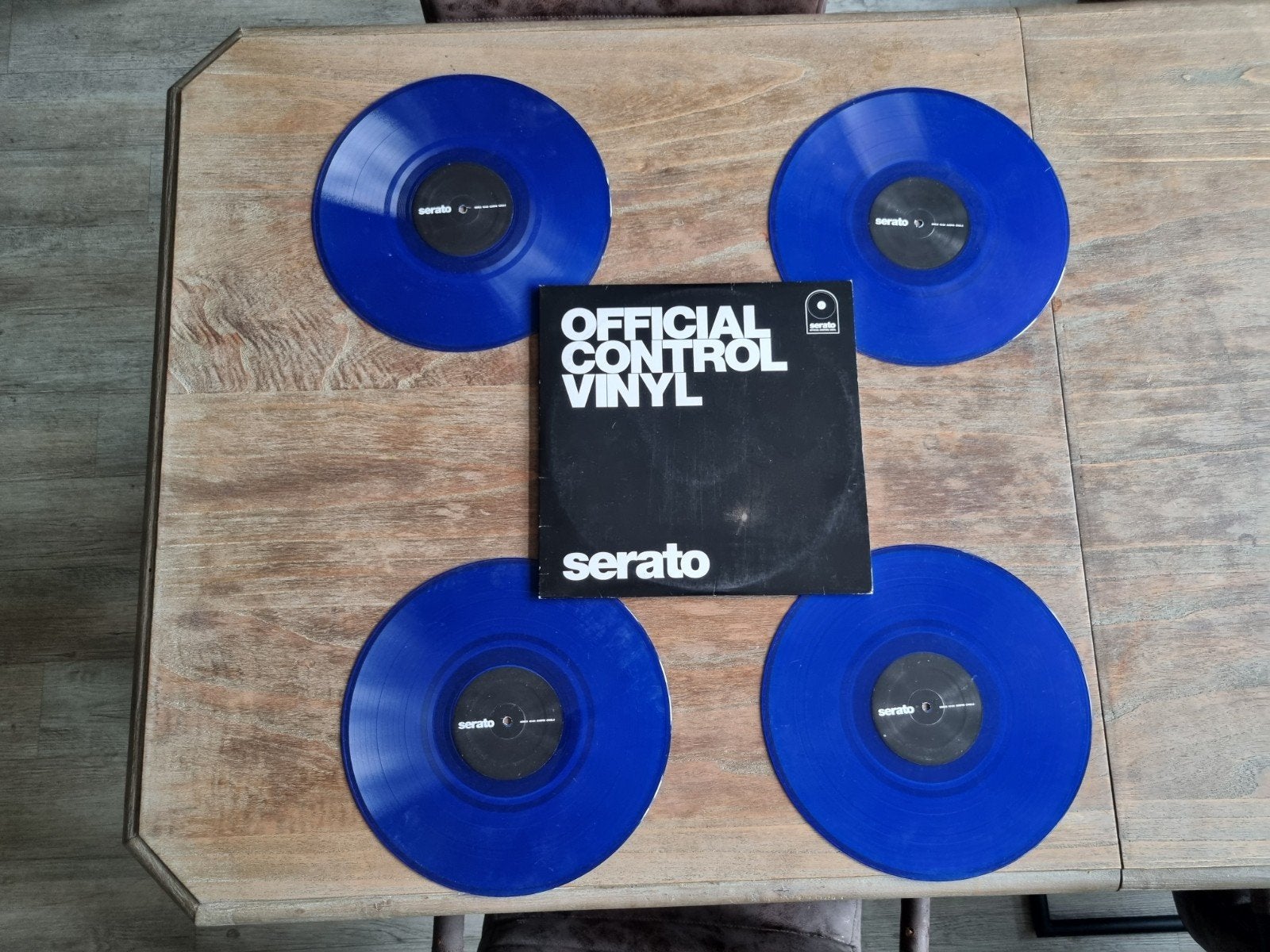 4 blauwe Serato vinyl control platen, Ophalen