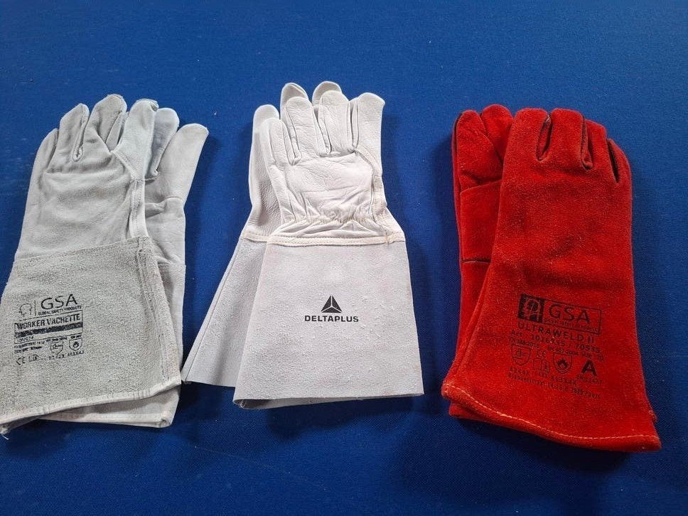 Las handschoenen, Verzenden