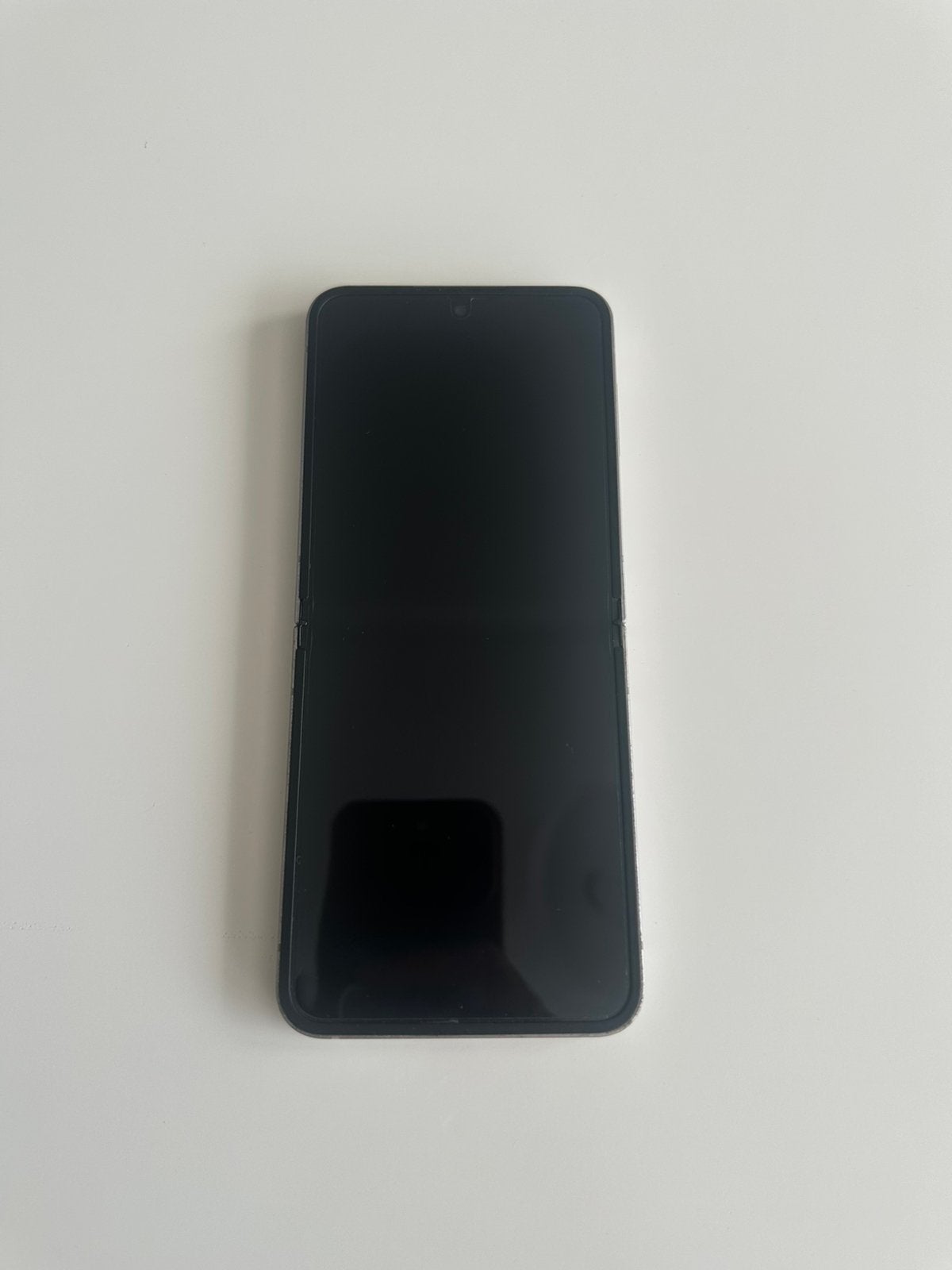 Samsung Galaxy Z Flip6 256 GB, Telecommunicatie, 256 GB, Ophalen, Zo goed als nieuw
