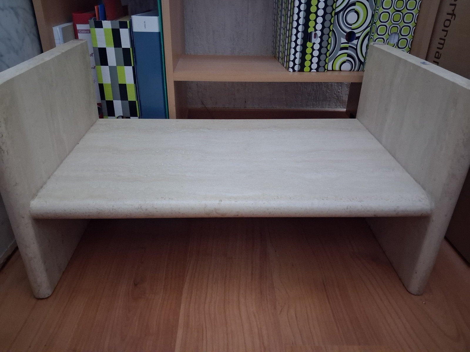 Pied de table basse en traversin ton beige., Maison & Meubles, Enlèvement