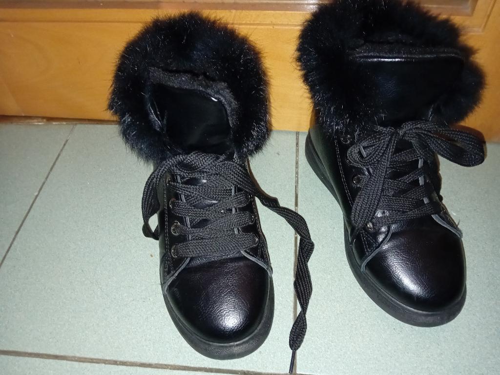 Bottines fourrées 38, Enlèvement ou Envoi, Comme neuf, Boots et Botinnes, Noir