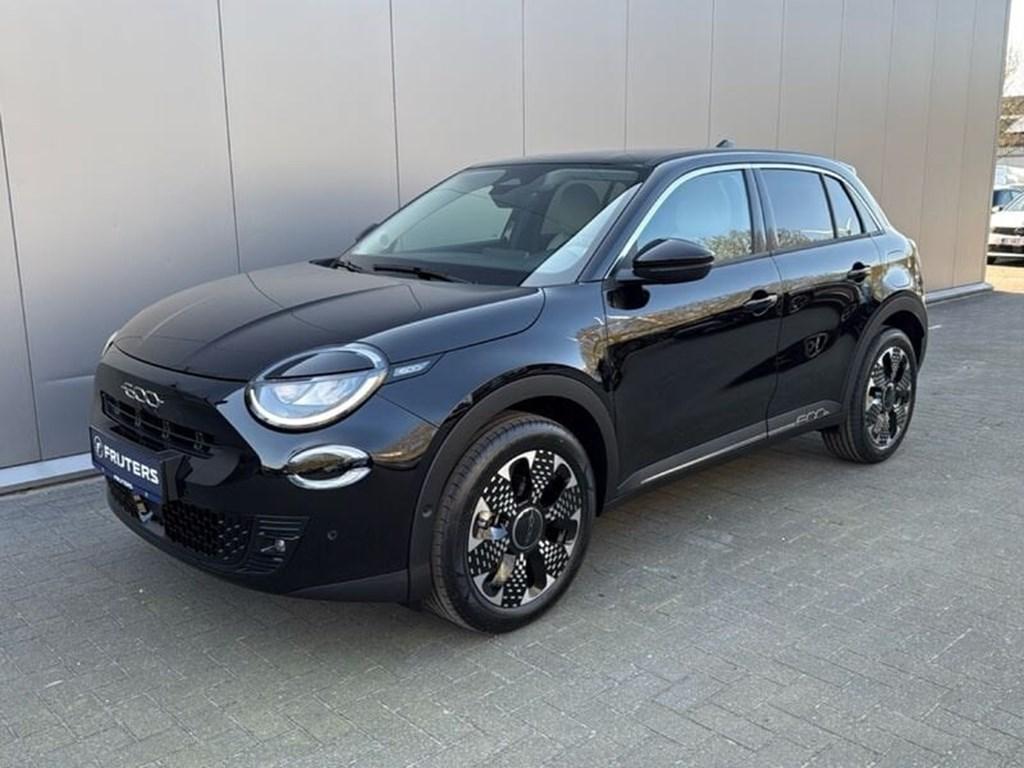 Fiat 600 e-Hybrid La Prima e-DCT6, Automaat, 109 g/km, Zwart, 100 pk