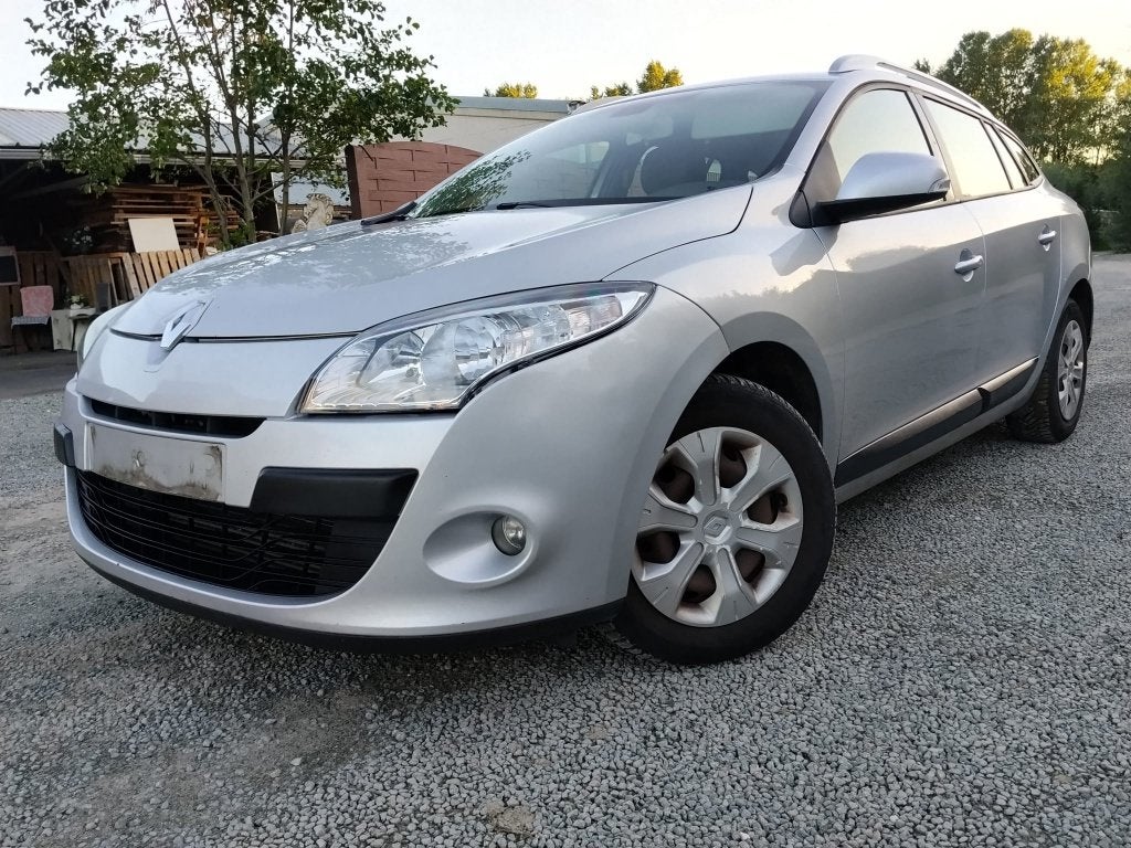 RENAULT MEGANE/1500cc DIESEL/GEKEURD/12MAAND GARANTIE, Auto's, Euro 5, Grijs, 6 deurs, Zilver of Grijs