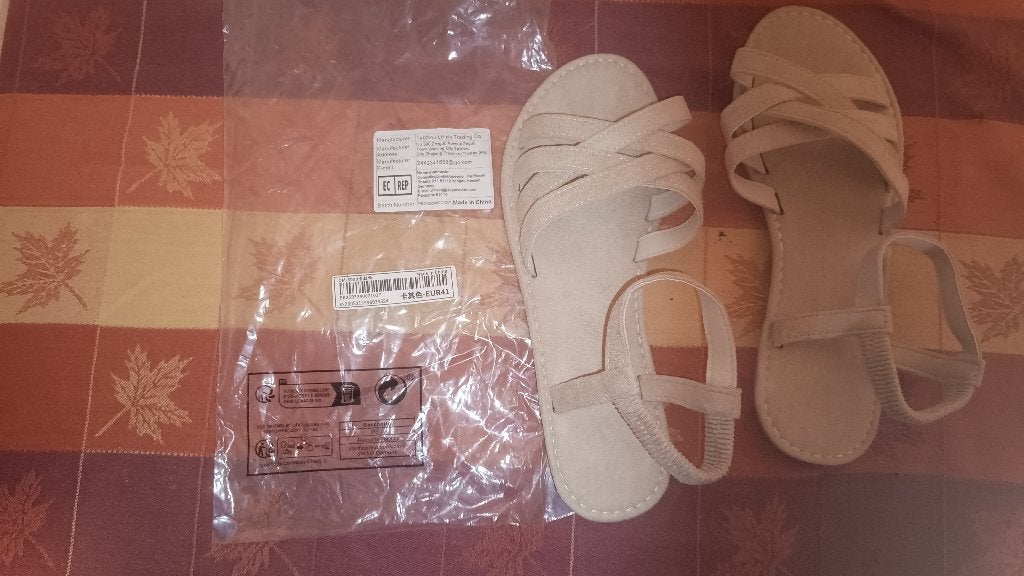 damesschoenen, Beige, Nieuw, Ophalen, Slippers