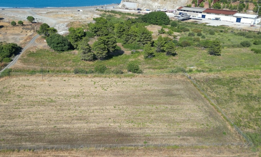 Terrain a 300 metres de la mer - Grece, Immo, Evia - Mandoudi - Kimasi beach, 7300 m², Autres, Europe autre