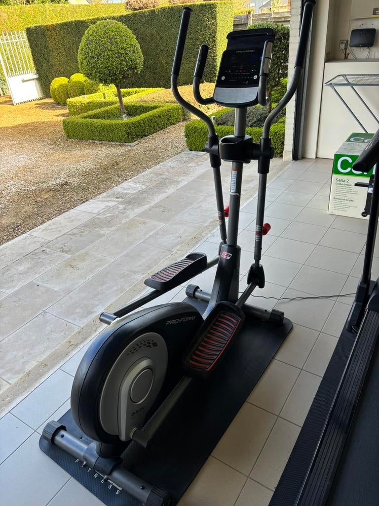 Professionele crosstrainer Proform 525 CSE, Sport en Fitness, Fitnessapparatuur, Ophalen, Zo goed als nieuw, Crosstrainer