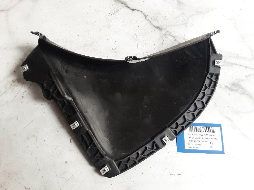 BAVETTE Volkswagen ID.4 (E21) (01-2020/10-2023) (11A805825A), Volkswagen, Mevr. I. Hauben, Utilisé, Rue de l'Espoir 34 34
4030  GRIVEGNÉE, BE