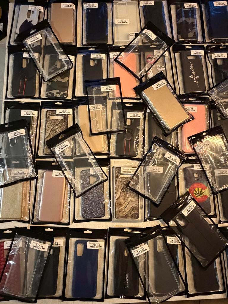 Lot van 150 nieuwe Samsung hoesjes & boekjes !, Enlèvement ou Envoi, Neuf, Housse ou Sac