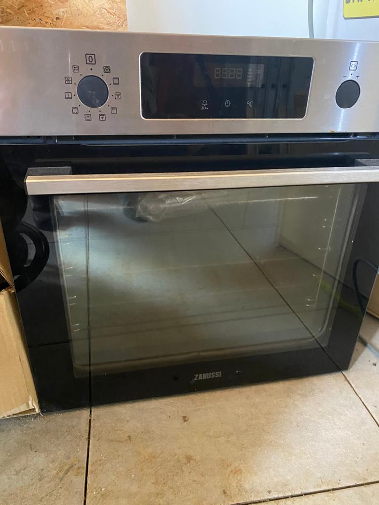 Four Zanussi ZOPKX6X2 / ZOPIX6X2., Elektronische apparatuur, Ovens, Zo goed als nieuw, Oven, Zanussi, Ophalen