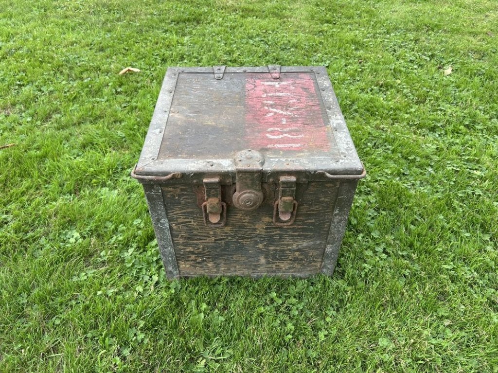 Legerkist - bijzettafeltje - ECX-81 - vinylplaten opberg?, Verzamelen, Ophalen of Verzenden, Landmacht, Kist of Geocache