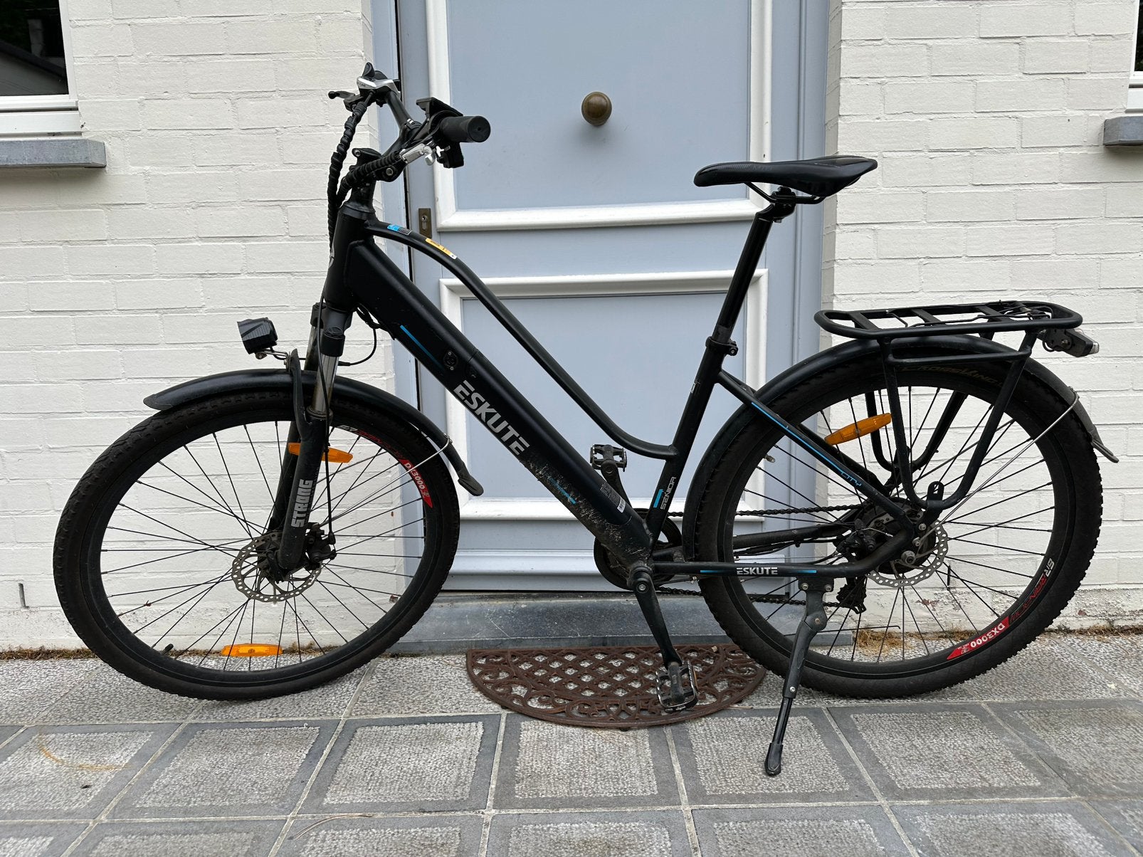 Velo électrique Eskute, Autres marques, 50 km par batterie ou plus, Utilisé, Enlèvement