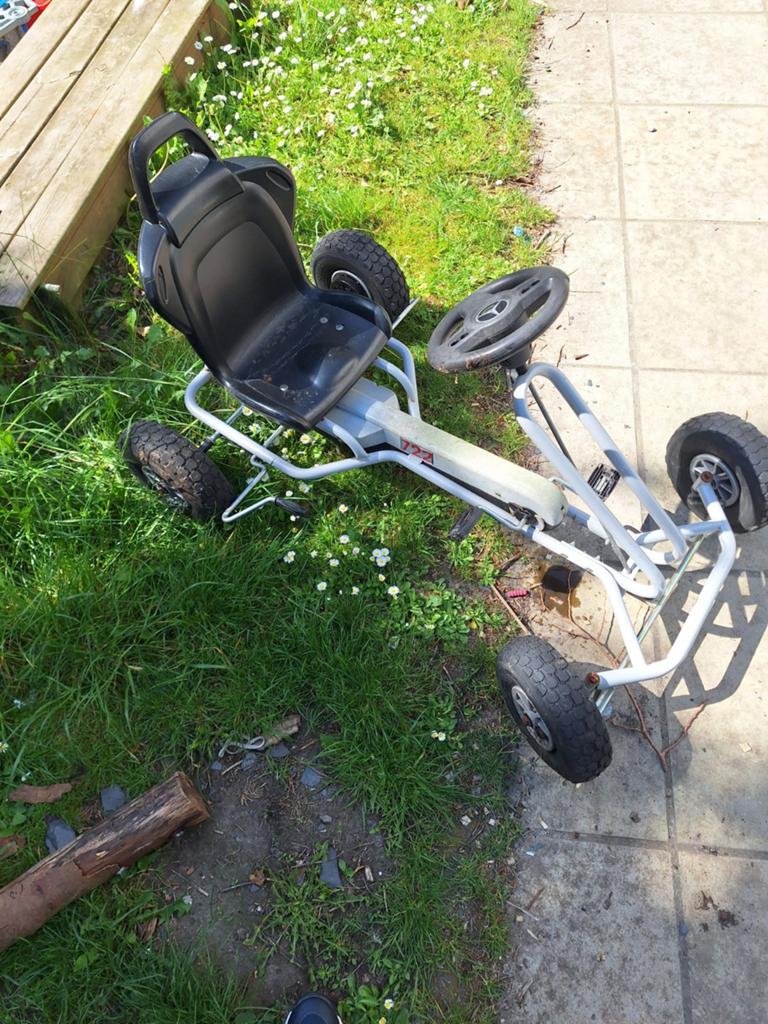 Van 5 tot 9 jaar. 30€, Tuin en Terras, Brandhout, Ophalen