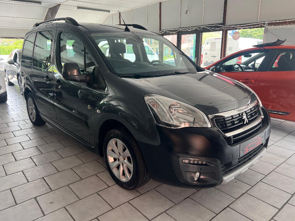 peugeot partner OUTDOOR 1.6 hdi-120 pk/euro 6b/CAR PASS, Auto's, Voorwielaandrijving, Euro 6, 4 cilinders, https://public.car-pass.be/vhr/3a3fc931-2a81-49d4-bef6-1142547cda91