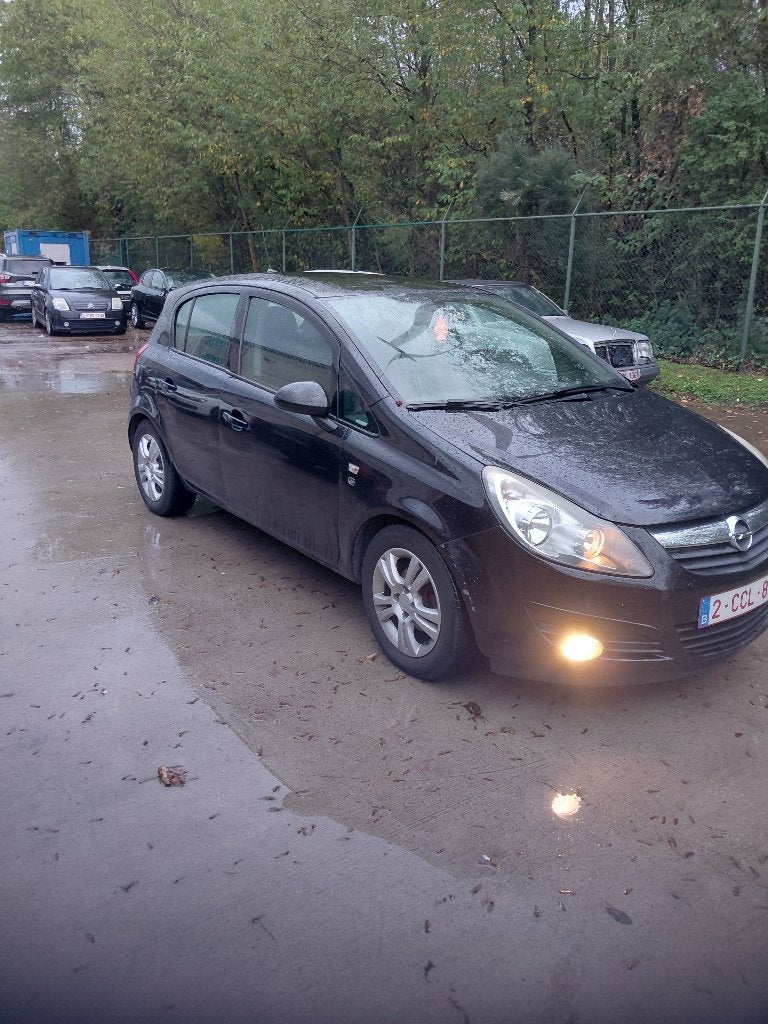 CORSA D NOIR 5P 1300 CDTI 95 CH GPS TECHNISCHE CONTROLE OK, Auto's, Stof, Zwart, 4 cilinders, Zwart