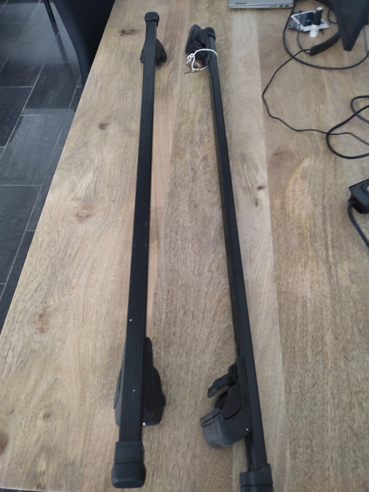 Dakrails Thule voor Opel Astra stationcar model 2006, Auto diversen, Dakdragers, Ophalen