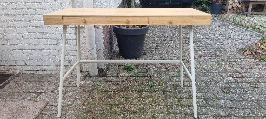 Bureau tafeltje, Ophalen, Scandinavisch, Hout, Zo goed als nieuw