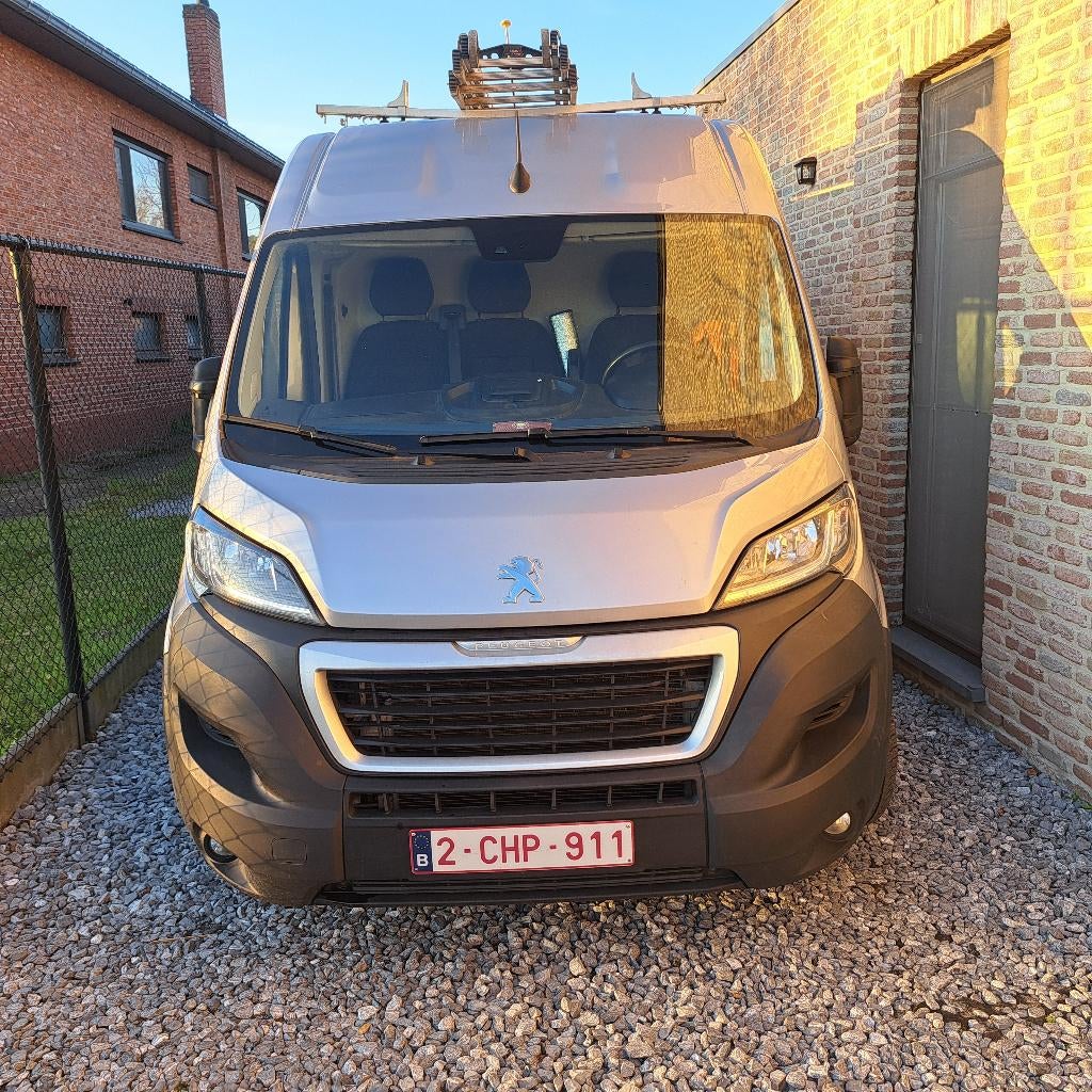 Peugeot Boxer 2022 • 50.000 km • L2H2 • Top staat €18 000, Auto's, Voorwielaandrijving, Stof, 2000 kg, Particulier