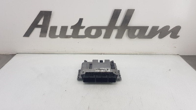 CALCULATEUR MOTEUR ECU Renault Clio IV (5R), Renault, Utilisé, Peter-Huppertz-Straße 5
51063  Köln, DE, Dialog.deutschland@renault.de