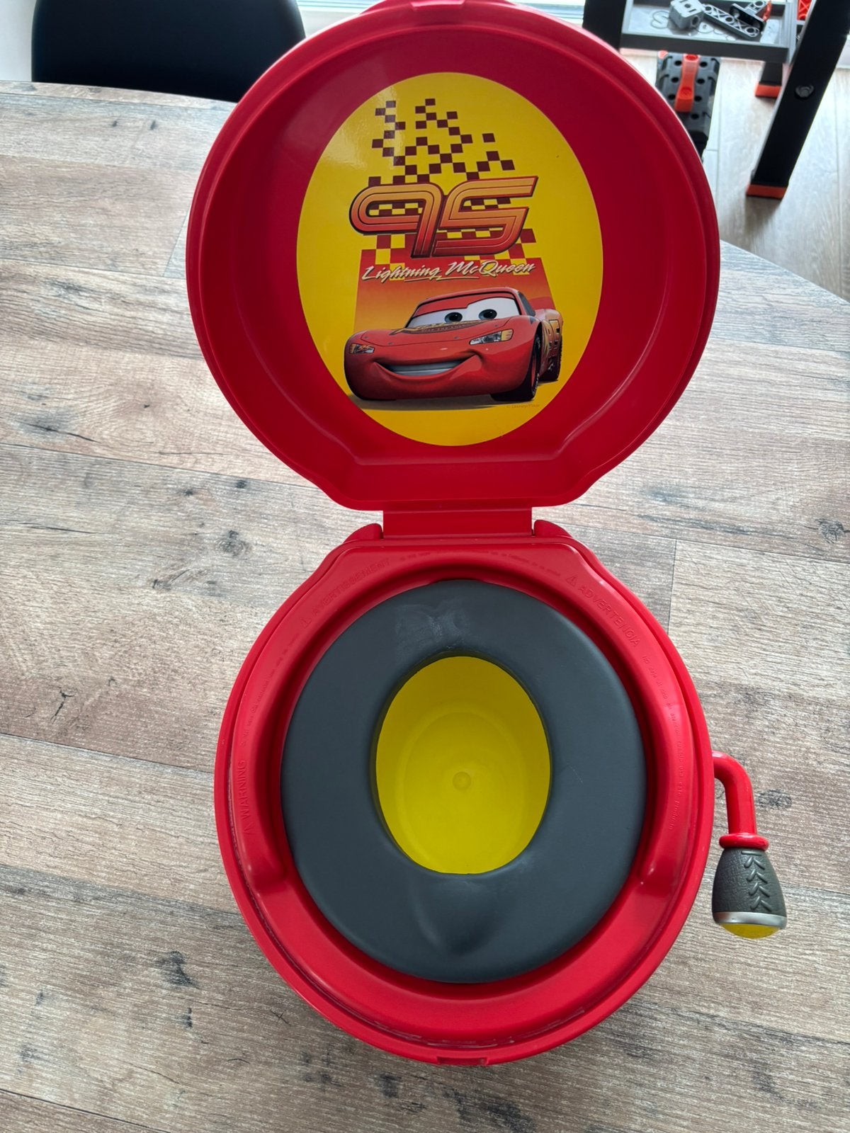Plaspotje cars met geluid, Kinderen en Baby's, Kinderspulletjes, Ophalen, Zo goed als nieuw