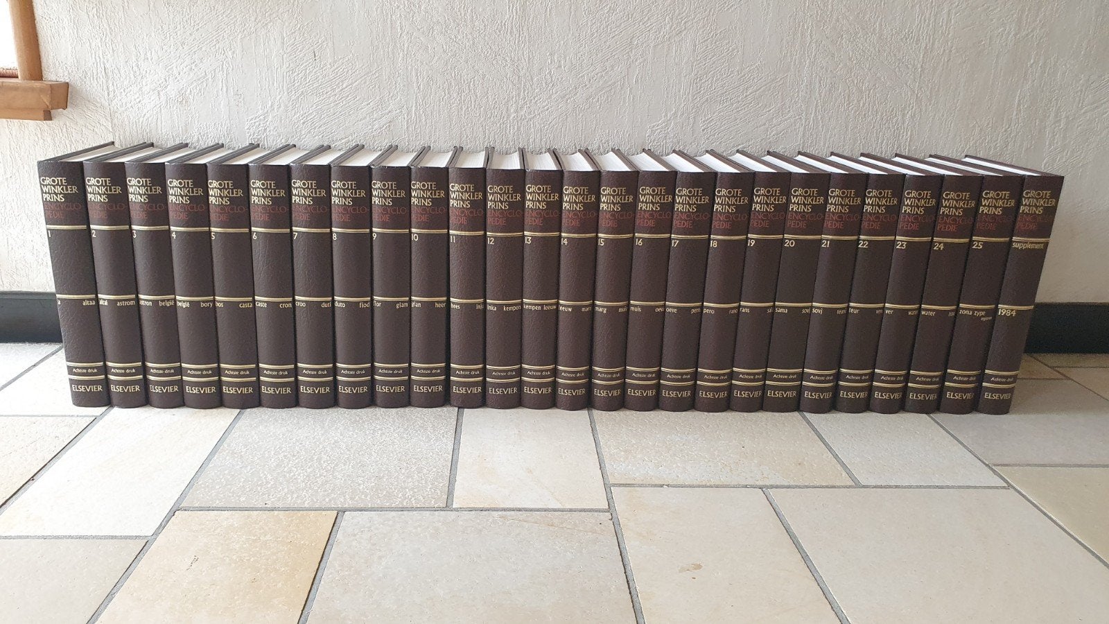 Encyclopédie Winkler Prins gratuite en parfait état, Enlèvement