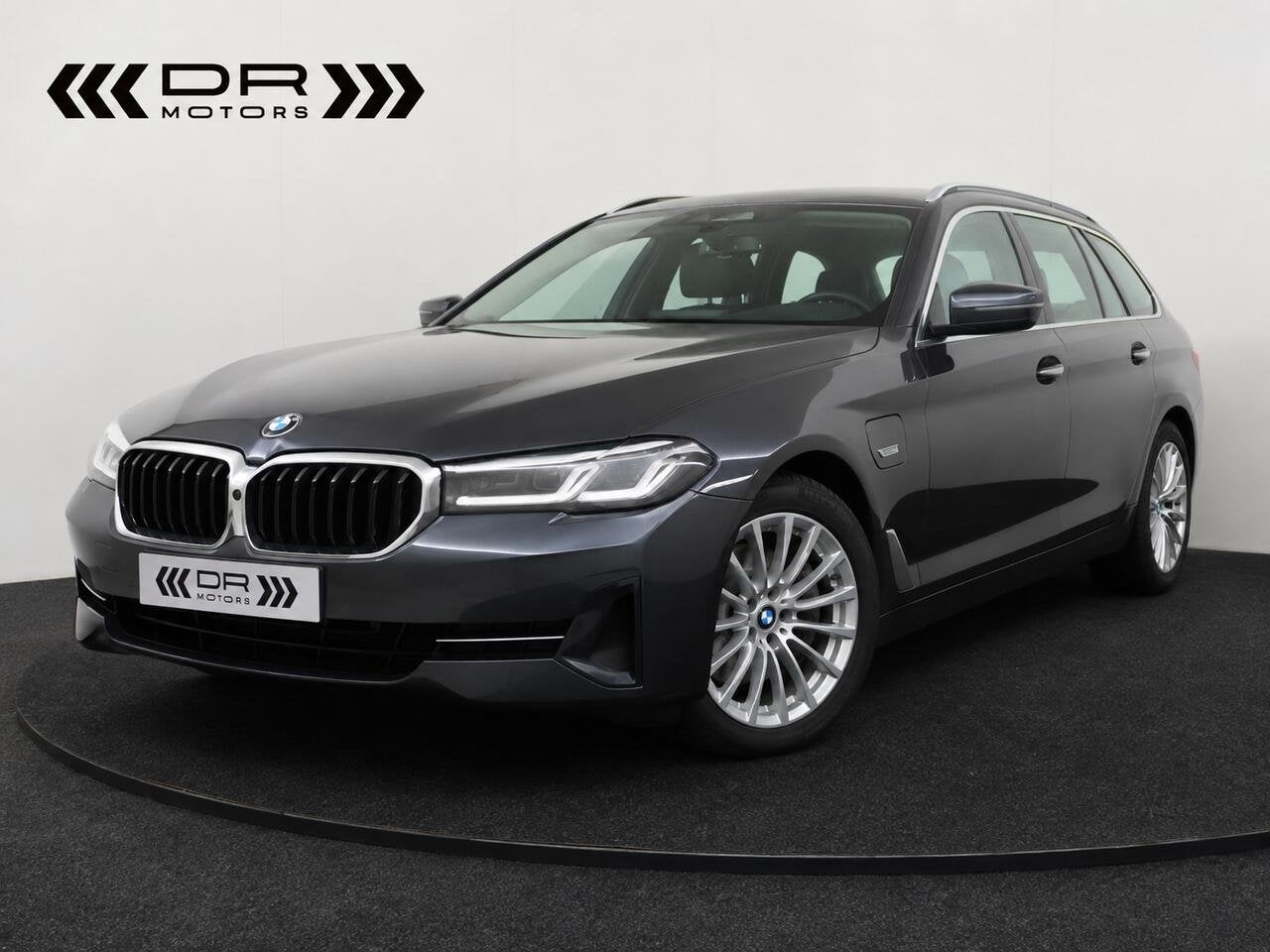 BMW 530 E - 292 PK - DRIVE ASSIST PROF - TOPSTAAT - LEDER -, Autos, BMW, Entreprise, Série 5, ABS, Régulateur de distance, Airbags