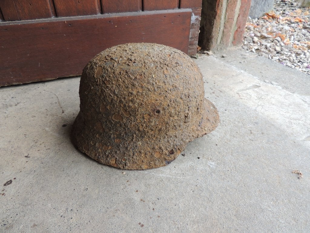 Duitse helm m40 Normandië uit de Tweede Wereldoorlog, Verzamelen, Militaria | Tweede Wereldoorlog, Ophalen of Verzenden