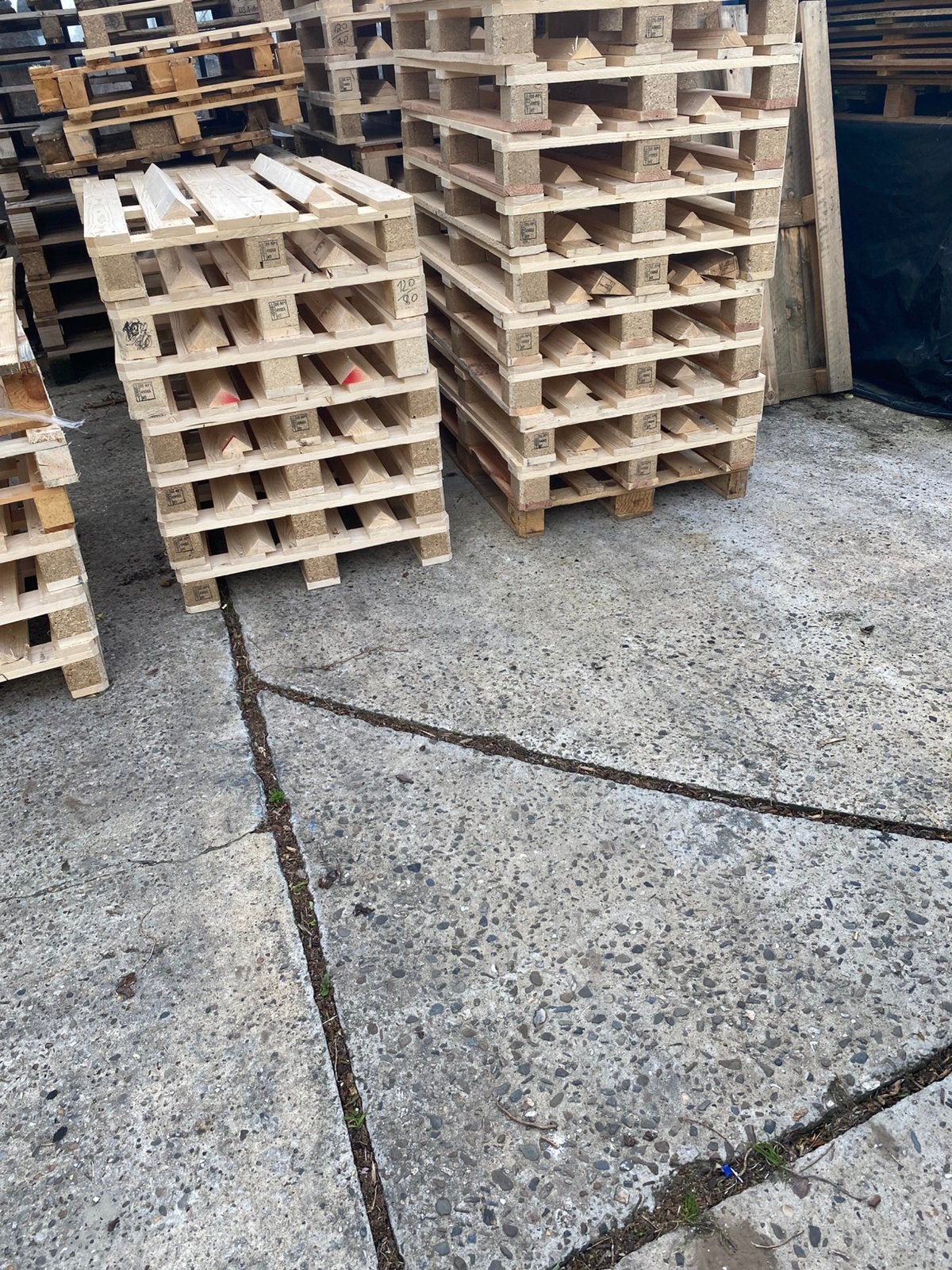 Te. Koop. 300 stuks, Doe-het-zelf en Bouw, Hout en Planken, Ophalen, Zo goed als nieuw