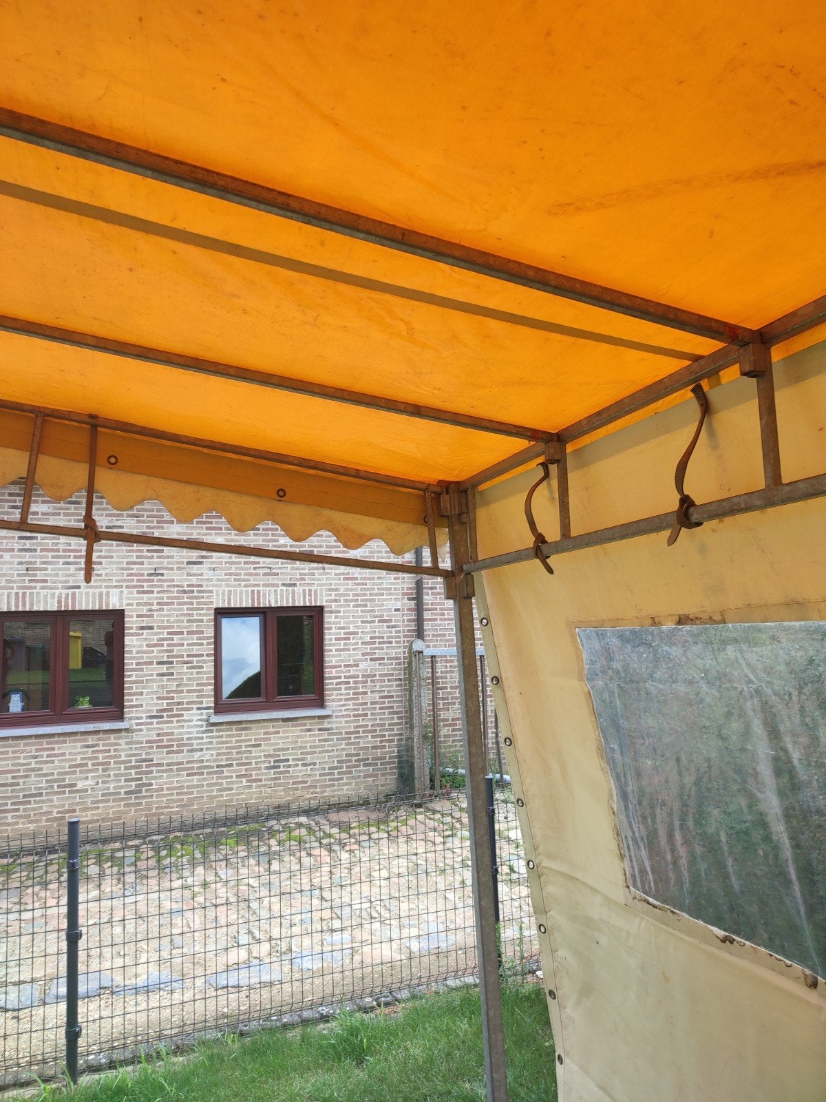 mooie feest & taptent, Ophalen