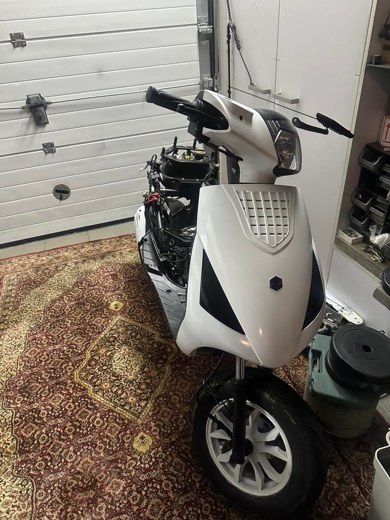 Project scooter 72 cc splinternieuwe 72 kit meer info stuur, Enlèvement, Comme neuf