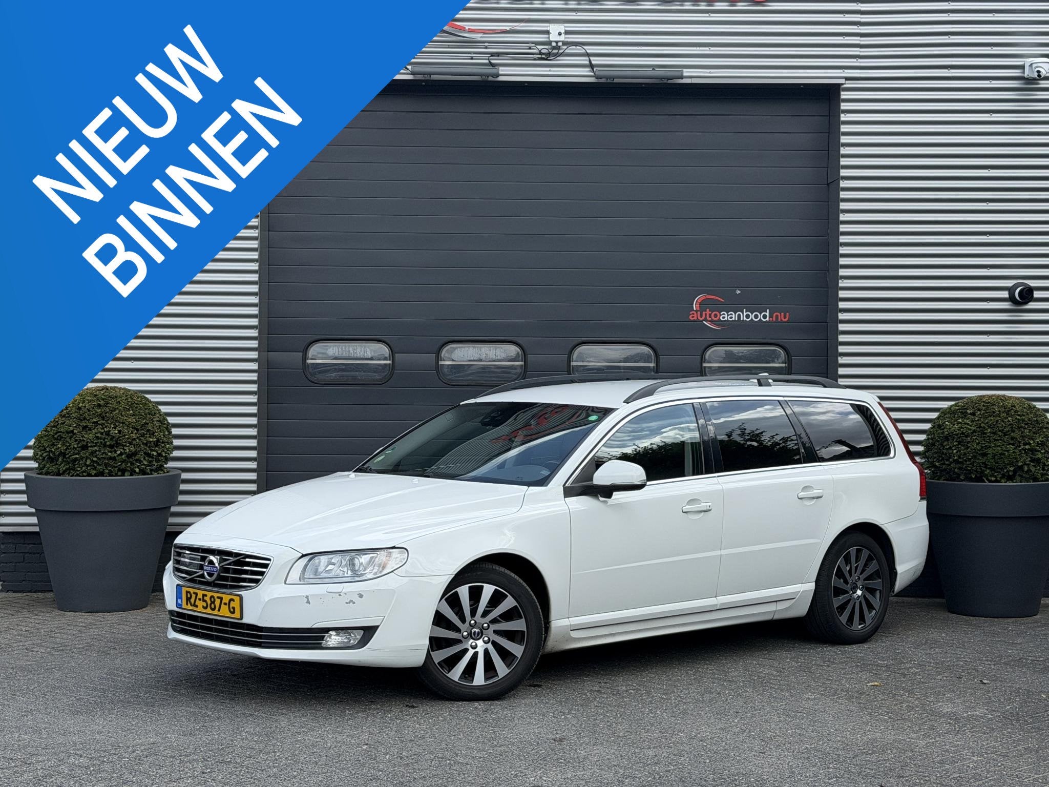 Volvo V70 2.0 D4 Summum, Autos, Volvo, Entreprise, Achat, V70, ABS, Phares directionnels, Airbags, Air conditionné, Alarme, Climatisation automatique