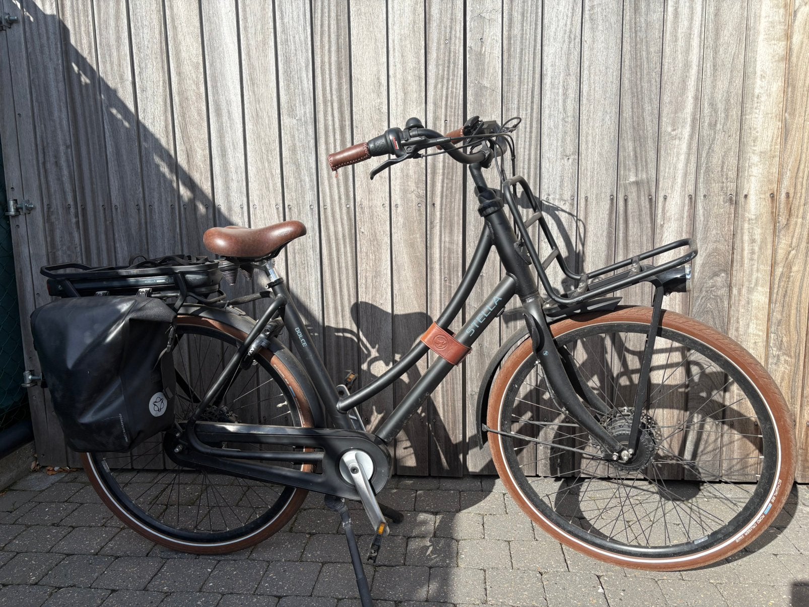 Elektrische dames fiets, Fietsen en Brommers, Elektrische fietsen, Gebruikt, 51 tot 55 cm, 50 km per accu of meer, Ophalen