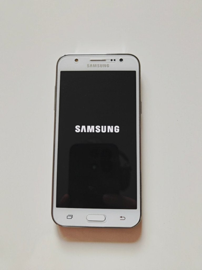 Samsung Galaxy J5 8GB smartphone, Gebruikt, Overige modellen, Wit, Touchscreen