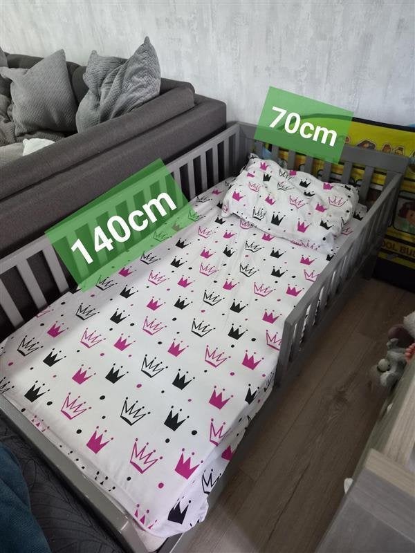 Baby matras + moderne bed, Kinderen en Baby's, Ophalen, Zo goed als nieuw, Matras