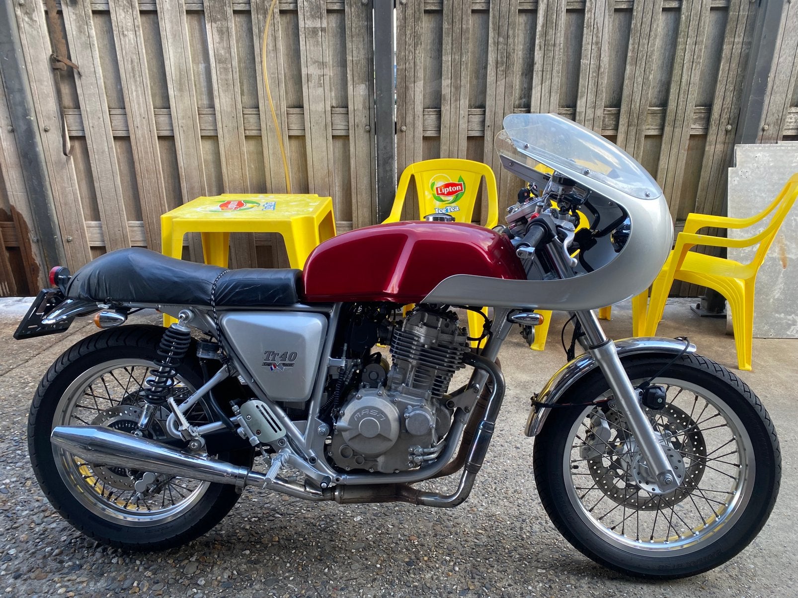Tt40 caferacer, Motoren, Particulier