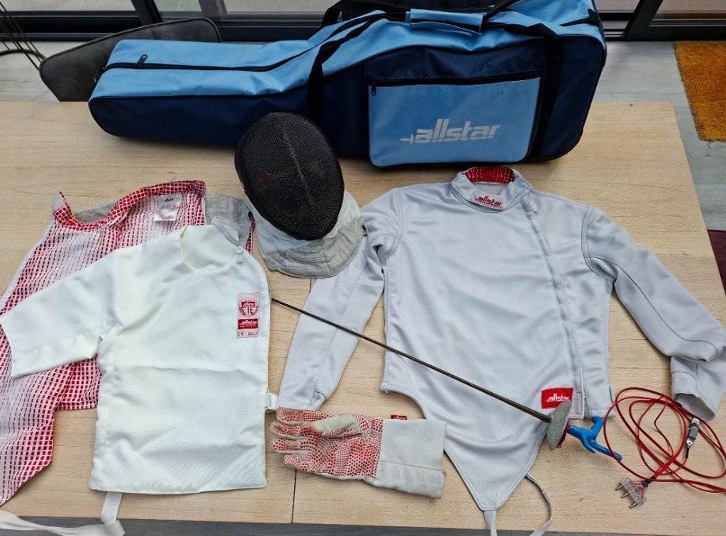 Escrime - Equipement presque complet, Enlèvement, Utilisé, Escrime, Protection pour arts martiaux