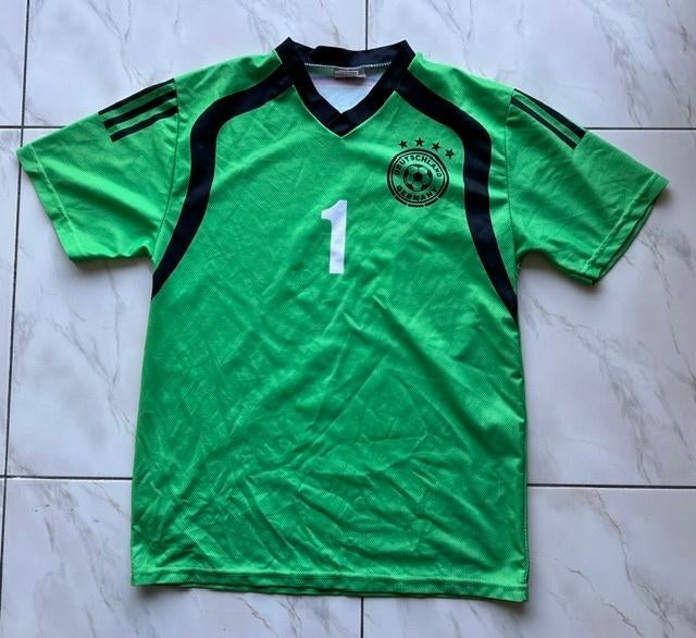 diverse voetbaltruitjes maat S, Sport en Fitness, Voetbal, Gebruikt, Shirt, Maat S, Ophalen of Verzenden