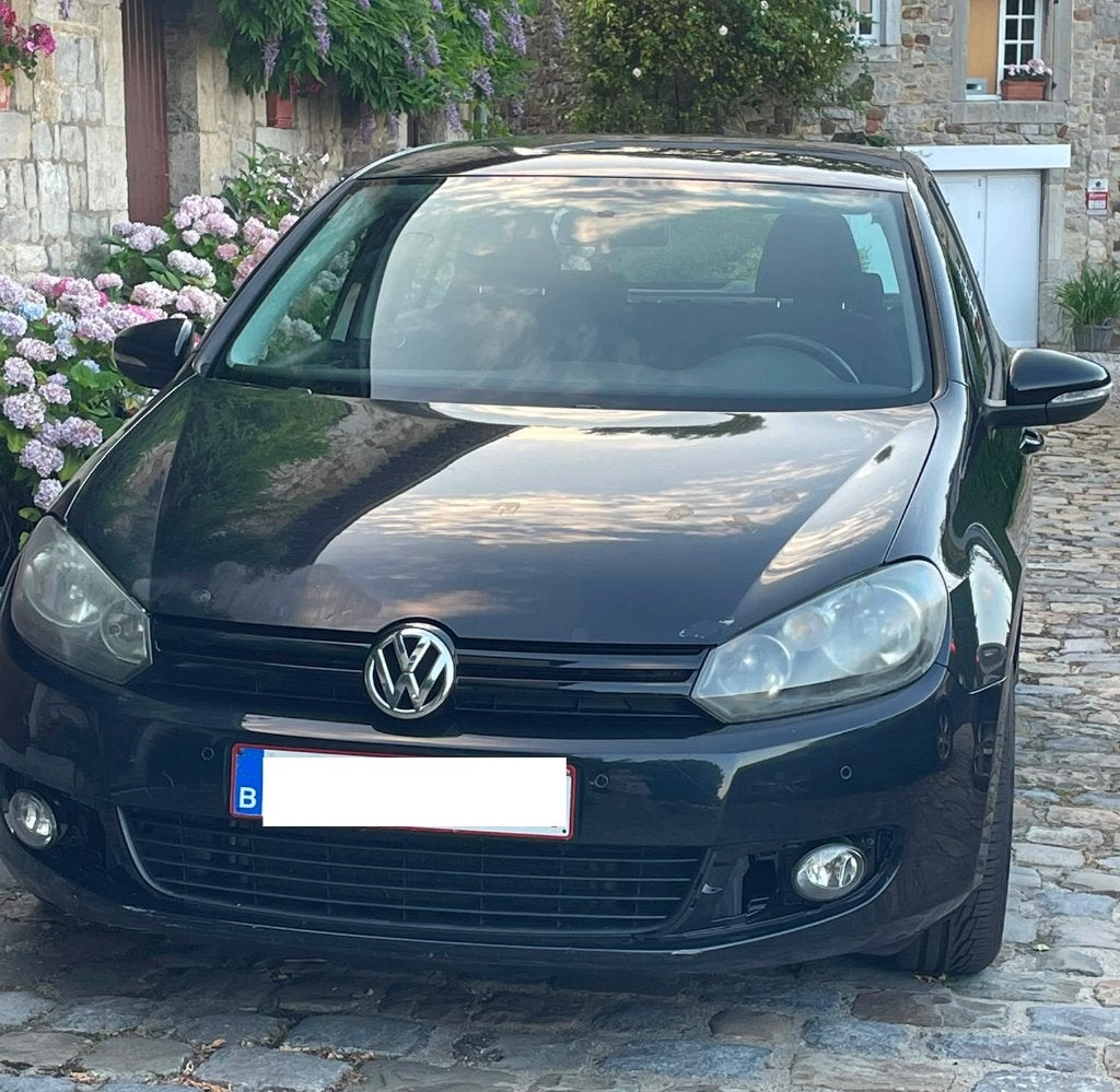 VW Golf 6 TDI 105CV 2013 Goede staat, Zwart, 5 deurs, Airbags, Onderhoudsboekje